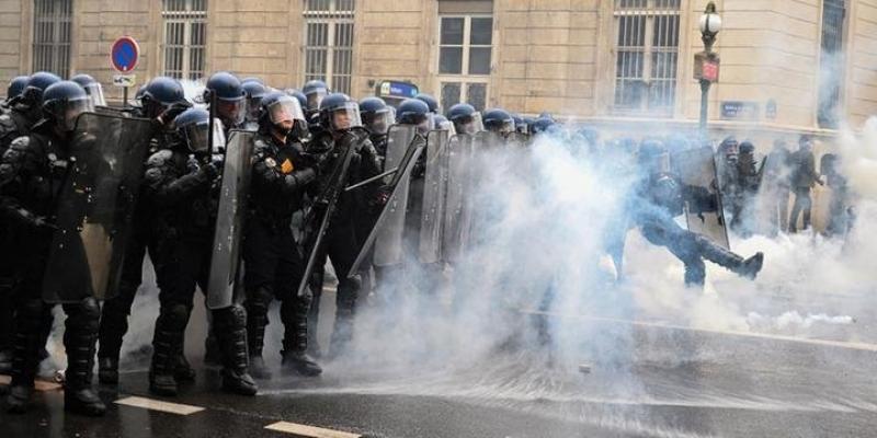 Frana - represso policial marca 1 de maio 