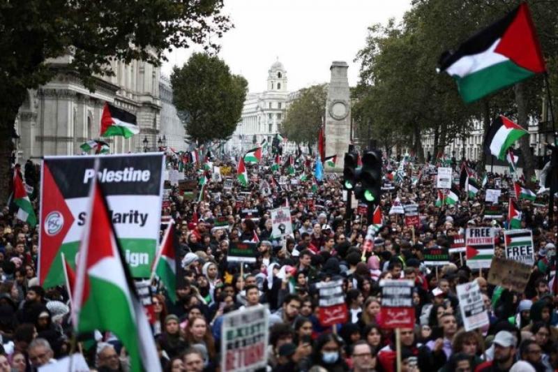 Genocdio em Gaza unifica a populao mundial...