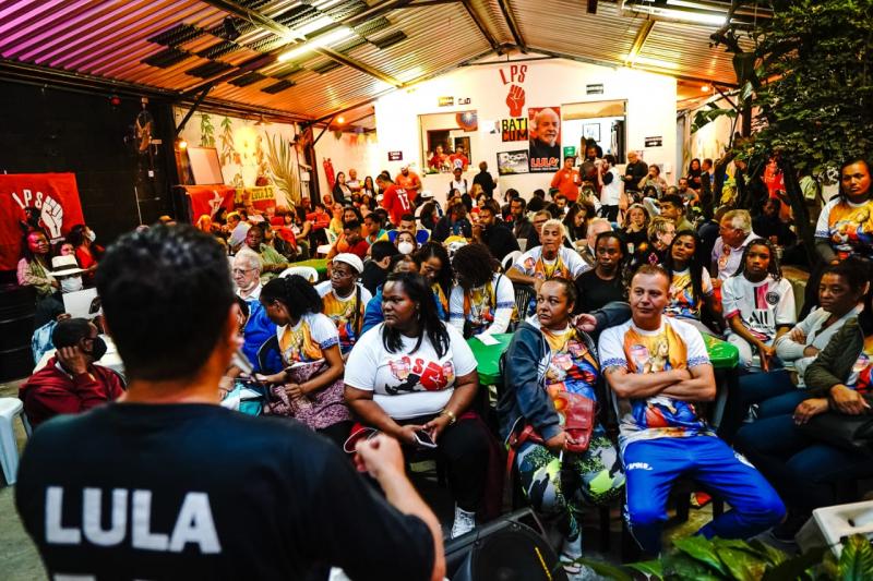 Lanamento das Candidaturas de Rogrio Correia...
