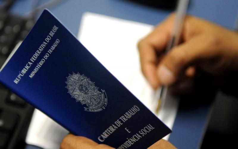 Brasil tem a menor taxa de desemprego desde 2015