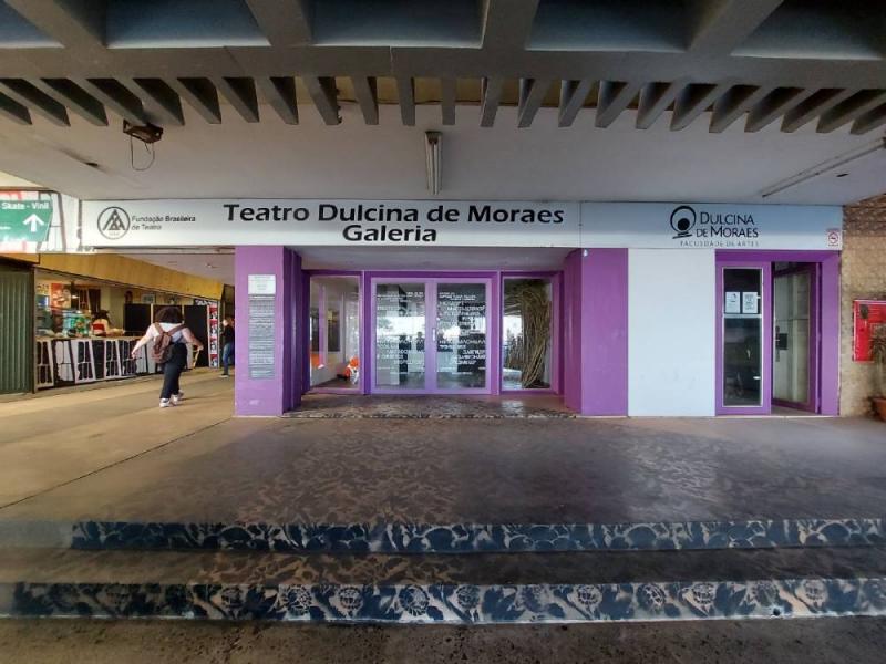 O TEATRO DULCINA EST PRESTES A FECHAR EM...