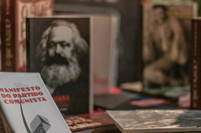 Resumo do Manifesto do Partido Comunista