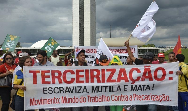 No  terceirizao da educao!